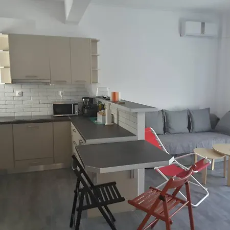 Apartment Seaview In Theheart Of *